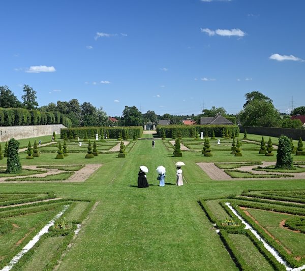 Spaziergang im Schlosspark von Hundisburg